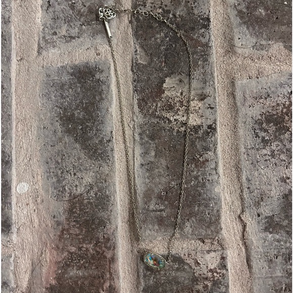 Kendra Scott Elisa Necklace - Picture 1 of 1